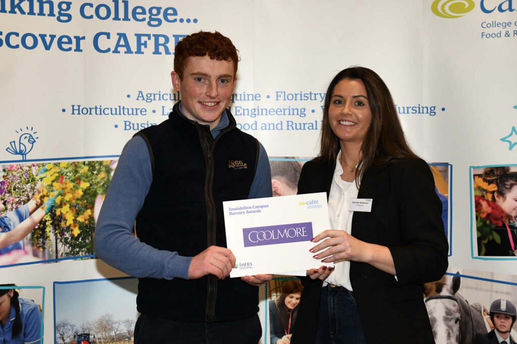 Joey Ryan (Thurles) a BSc (Hons) Degree in Equine Management student received a bursary from Danielle McKeever, Coolmore. Danielle, herself is a CAFRE graduate and it was great to welcome her back to Enniskillen Campus.